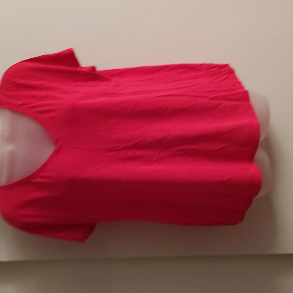 💖 $5 Old Navy Go Dry Active shirt. Medium